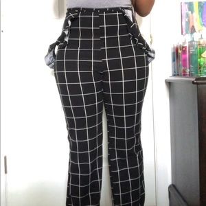 Black/white flare pants